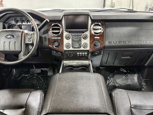 Used 2016 Ford F250 Lariat w/ Lariat Ultimate Package AWD/4WD image 27