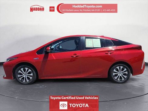 Certified 2022 Toyota Prius Prime LE FWD image 2