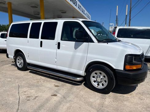 Used 2012 Chevrolet Express 1500 LS RWD image 3