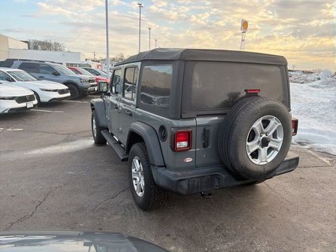 Used 2018 Jeep Wrangler Unlimited Sport S image 4