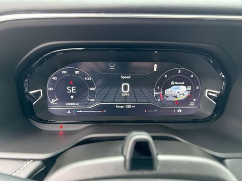 Used 2024 GMC Yukon Denali Ultimate image 17