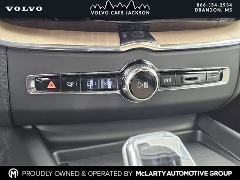 New 2026 Volvo XC60 B5 Plus w/ Protection Package Premier AWD/4WD image 21