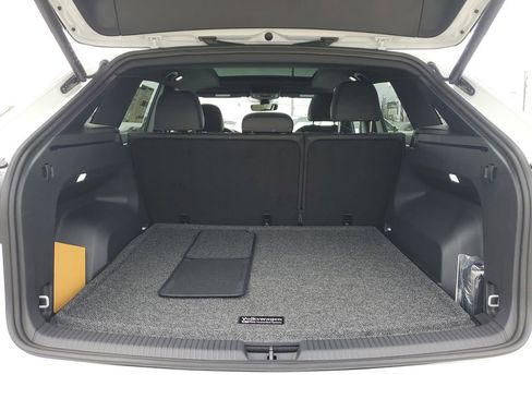 New 2026 Volkswagen Atlas Cross Sport SEL R-Line AWD/4WD image 7