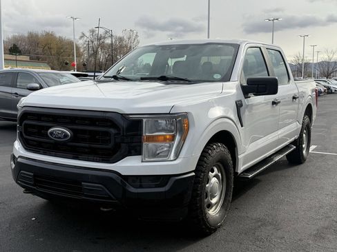 Used 2021 Ford F150 XL w/ Trailer Tow Package image 3