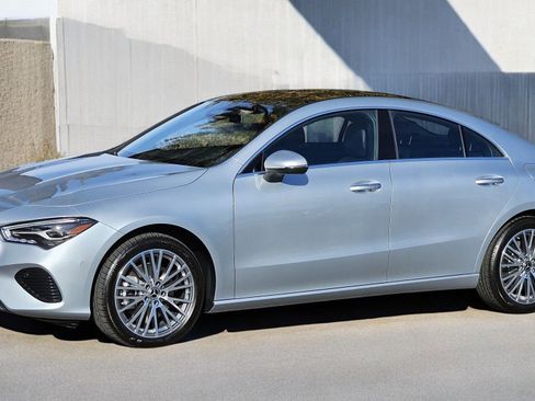 Used 2025 Mercedes-Benz CLA 250 4MATIC image 11