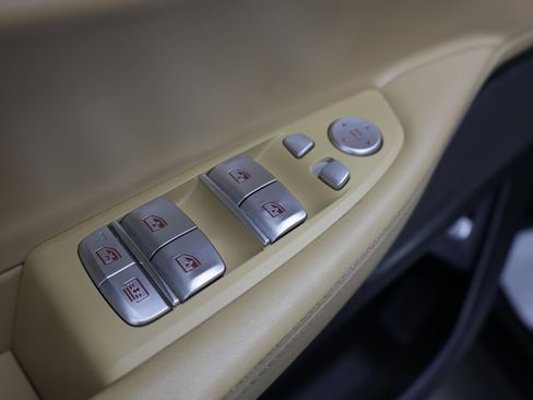 Used 2022 BMW 740i w/ Premium Package RWD image 14