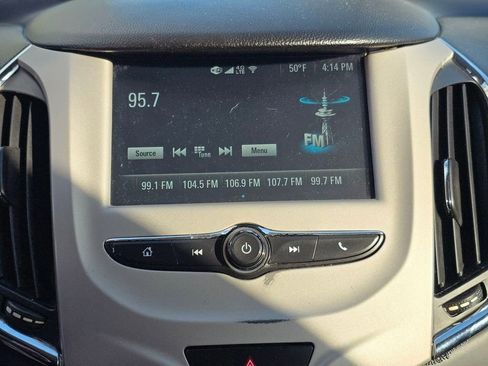 Used 2018 Chevrolet Cruze LS image 19