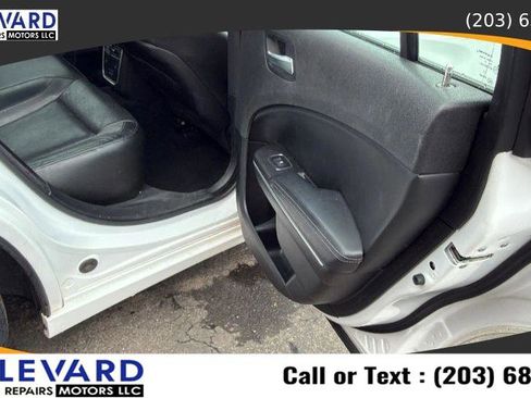 Used 2022 Dodge Charger SXT w/ Leather Interior Group RWD image 32