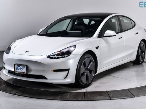 Used 2021 Tesla Model 3 Standard Range Plus image 2