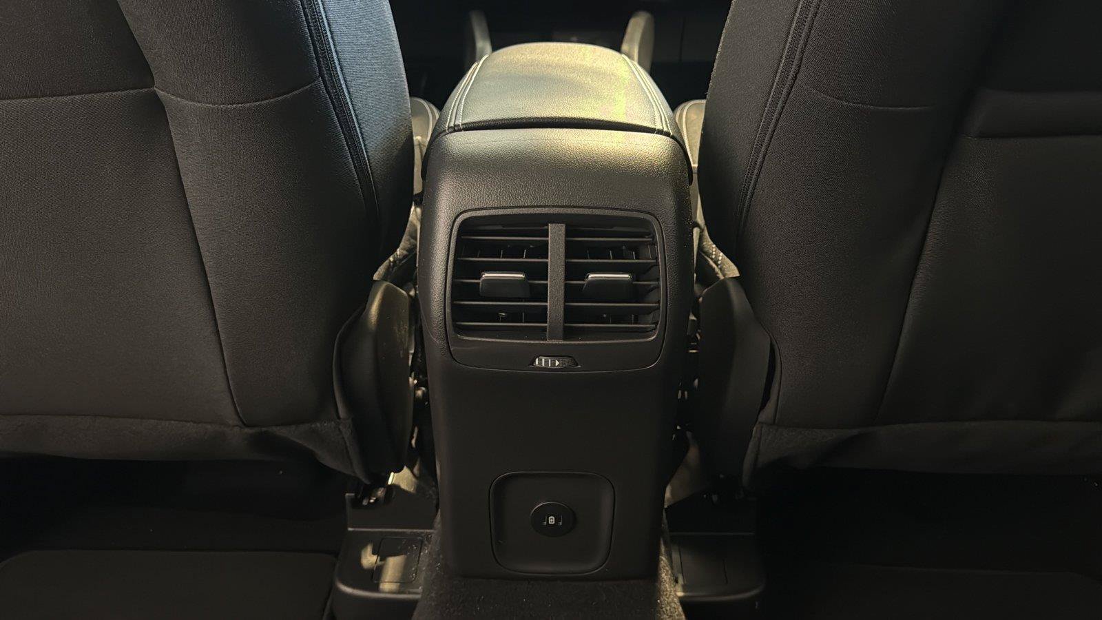 Used 2025 Ford Escape Active w/ Tech Pack #1 AWD/4WD image 25