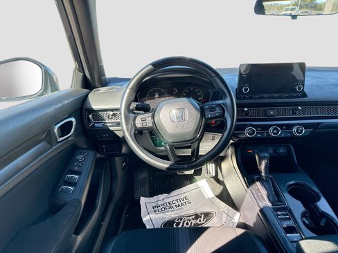 Used 2023 Honda Civic Sport image 18