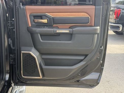 Used 2023 RAM 2500 Limited AWD/4WD image 34