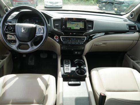 Used 2020 Honda Pilot Touring image 10