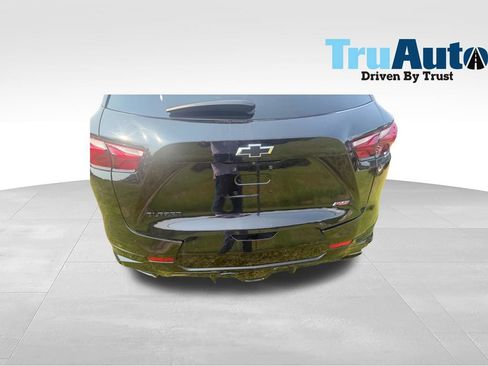 Used 2021 Chevrolet Blazer RS w/ Enhanced Convenience Package FWD image 3