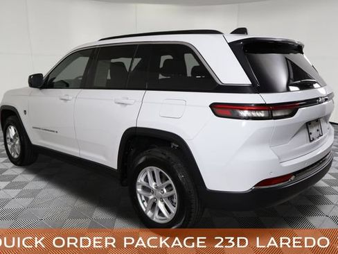 Used 2025 Jeep Grand Cherokee Laredo X RWD image 10