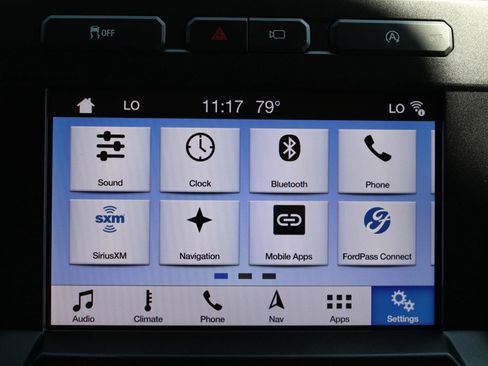 Used 2019 Ford F150 Lariat w/ Equipment Group 502A Luxury AWD/4WD image 32