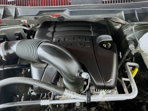 Used 2018 RAM 1500 Express w/ Express Value Package RWD image 30