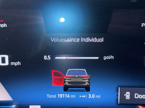 Used 2025 BMW X5 M60i w/ Executive Package image 25