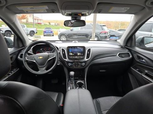 Used 2023 Chevrolet Equinox Premier AWD/4WD image 14