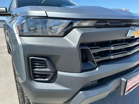 Used 2024 Chevrolet Colorado W/T image 9