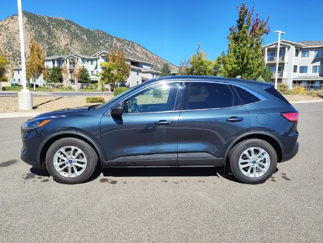 Used 2022 Ford Escape SE w/ Cold Weather Package FWD image 6