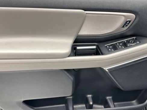 Used 2025 Ford Expedition Max Active AWD/4WD image 13