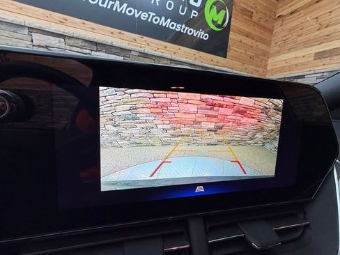 Used 2024 Chevrolet Trax RS w/ Sunroof Package image 21