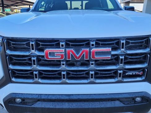 New 2026 GMC Canyon AT4 w/ Technology Plus Package image 10