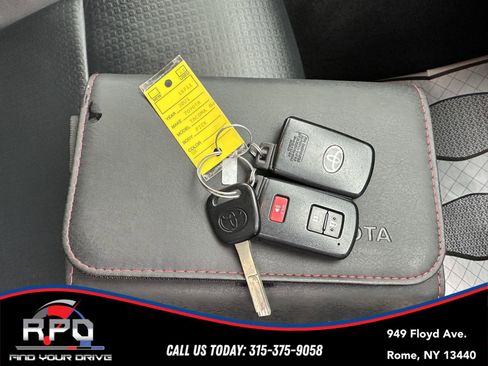 Used 2021 Toyota Tacoma TRD Off-Road w/ TRD Premium Off Road Package image 36