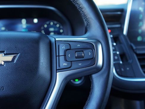 Used 2023 Chevrolet Suburban Premier image 24