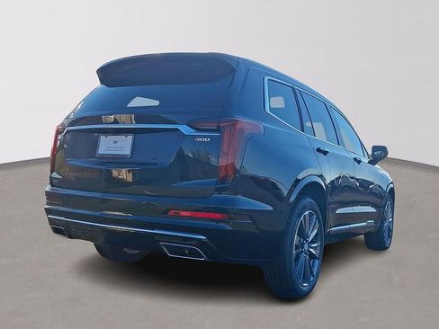 Used 2025 Cadillac XT6 Premium Luxury w/ Technology Package AWD/4WD image 4