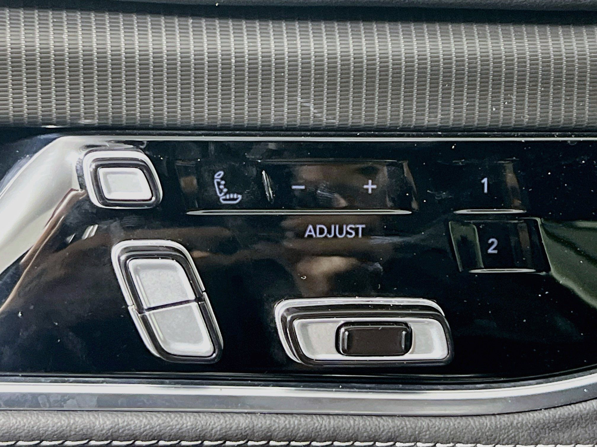Used 2024 Jeep Grand Wagoneer Series II Obsidian w/ Quick Order Packagew 28T AWD/4WD image 15