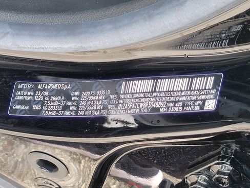 Used 2024 Alfa Romeo Tonale Ti w/ Premium Interior Package image 30