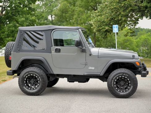 Used 2004 Jeep Wrangler 4WD w/ 30" Tire & Wheel Group image 4