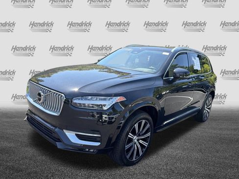 Certified 2023 Volvo XC90 B5 Plus AWD/4WD image 5