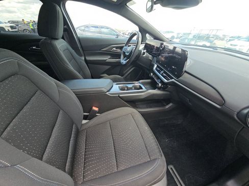 Used 2025 Chevrolet Equinox EV LT w/ LPO, All-Weather Mat Package image 15