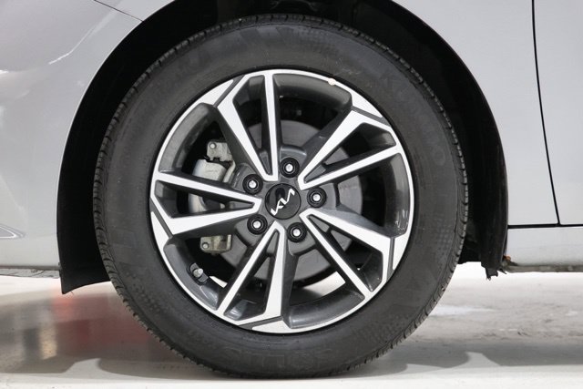 Used 2024 Kia Forte LXS FWD image 9
