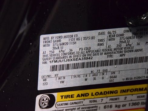 Used 2025 Ford Expedition Active AWD/4WD image 16