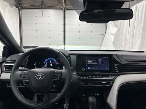 Used 2026 Toyota Camry SE FWD image 16