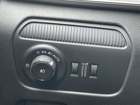 New 2025 Jeep Wagoneer Series II w/ Convenience Group I image 12