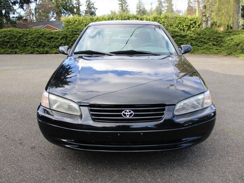Used 1999 Toyota Camry LE image 9