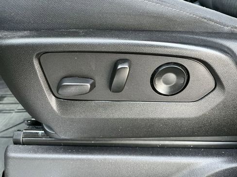 Used 2022 Chevrolet Silverado 1500 LT image 16