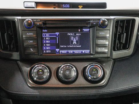 Used 2014 Toyota RAV4 LE FWD image 15