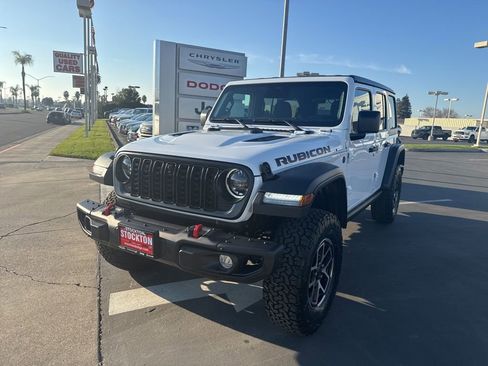 New 2026 Jeep Wrangler Unlimited Rubicon w/ Steel Bumper Group AWD/4WD image 10