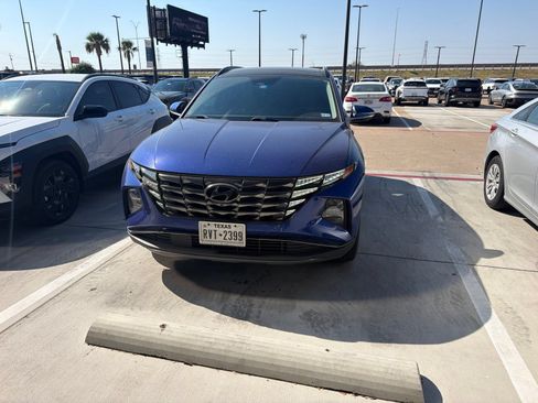 Used 2022 Hyundai Tucson Limited FWD image 2