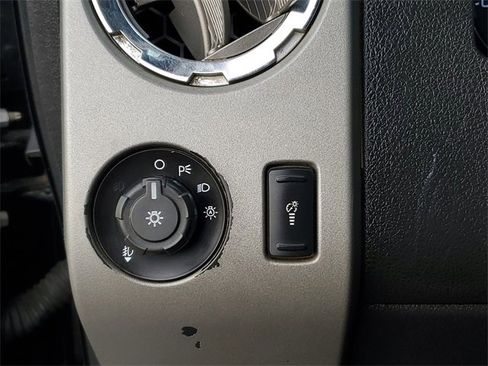 Used 2014 Ford F250 Lariat w/ Lariat Ultimate Package image 25