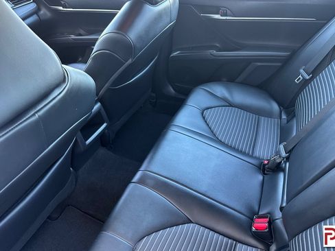 Used 2024 Toyota Camry SE FWD image 14