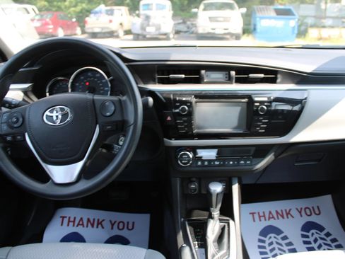 Used 2015 Toyota Corolla LE FWD image 16