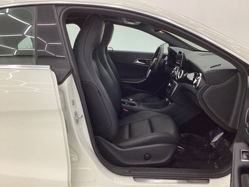 Used 2014 Mercedes-Benz CLA 250 4MATIC image 15