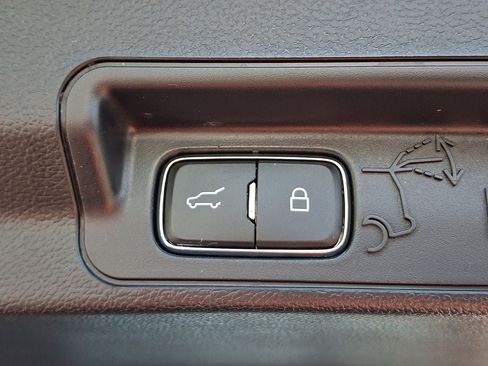 Certified 2023 Ford Explorer XLT w/ Equipment Group 202A AWD/4WD image 30
